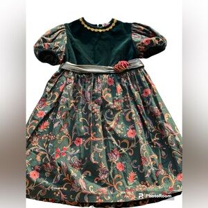 Vintage floral print velvet dress